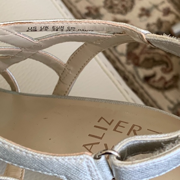 Naturalizer Dress Heels! - Picture 4 of 4